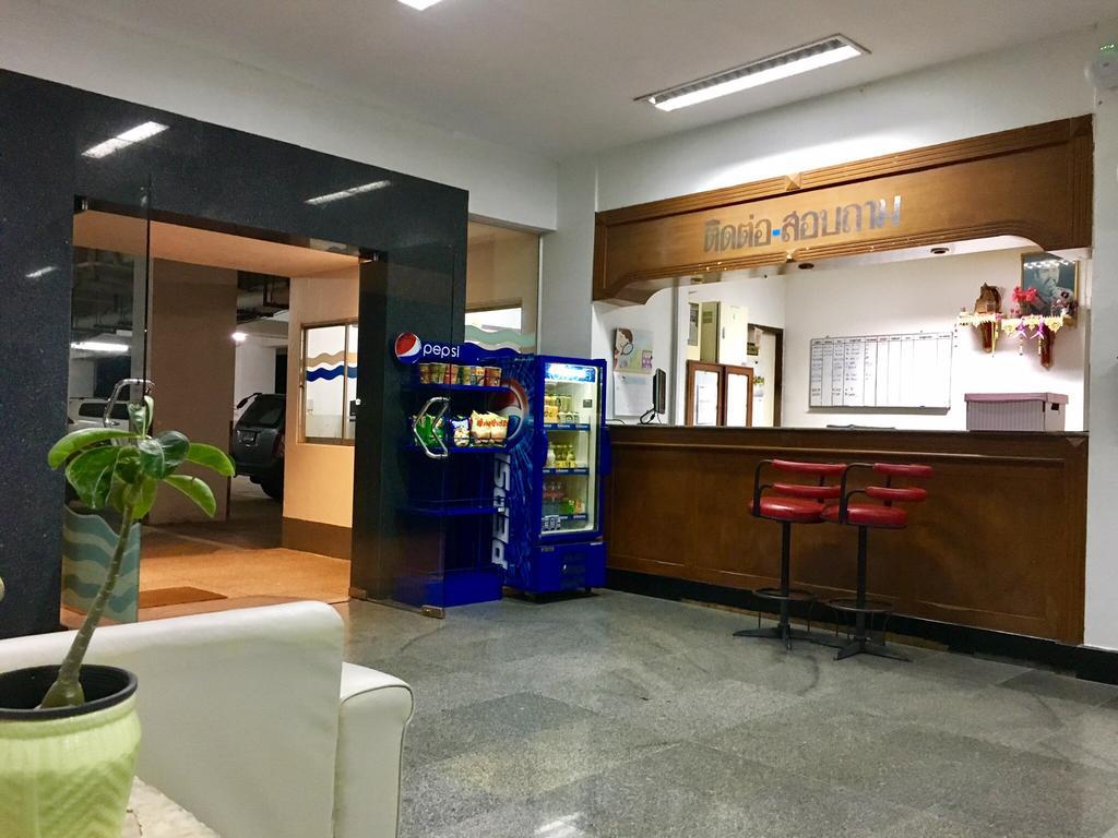罗勇彩虹连锁公寓 班佩 外观 照片